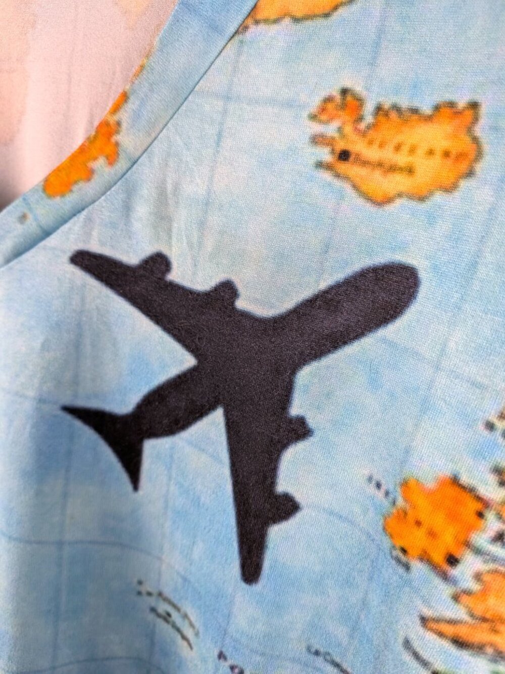 World Map Graphic Tee V-Neck L - Picture 3 of 7